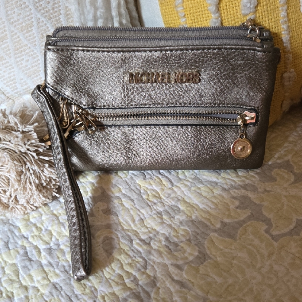 Michael Kors leather Silvery Gold Wristlet